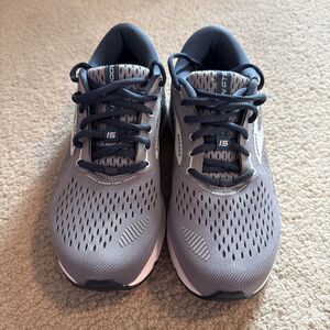 NEW Brooks Addiction GTS 15 Women's Running Shoes Gray Mismatched Size 8D /8.5D